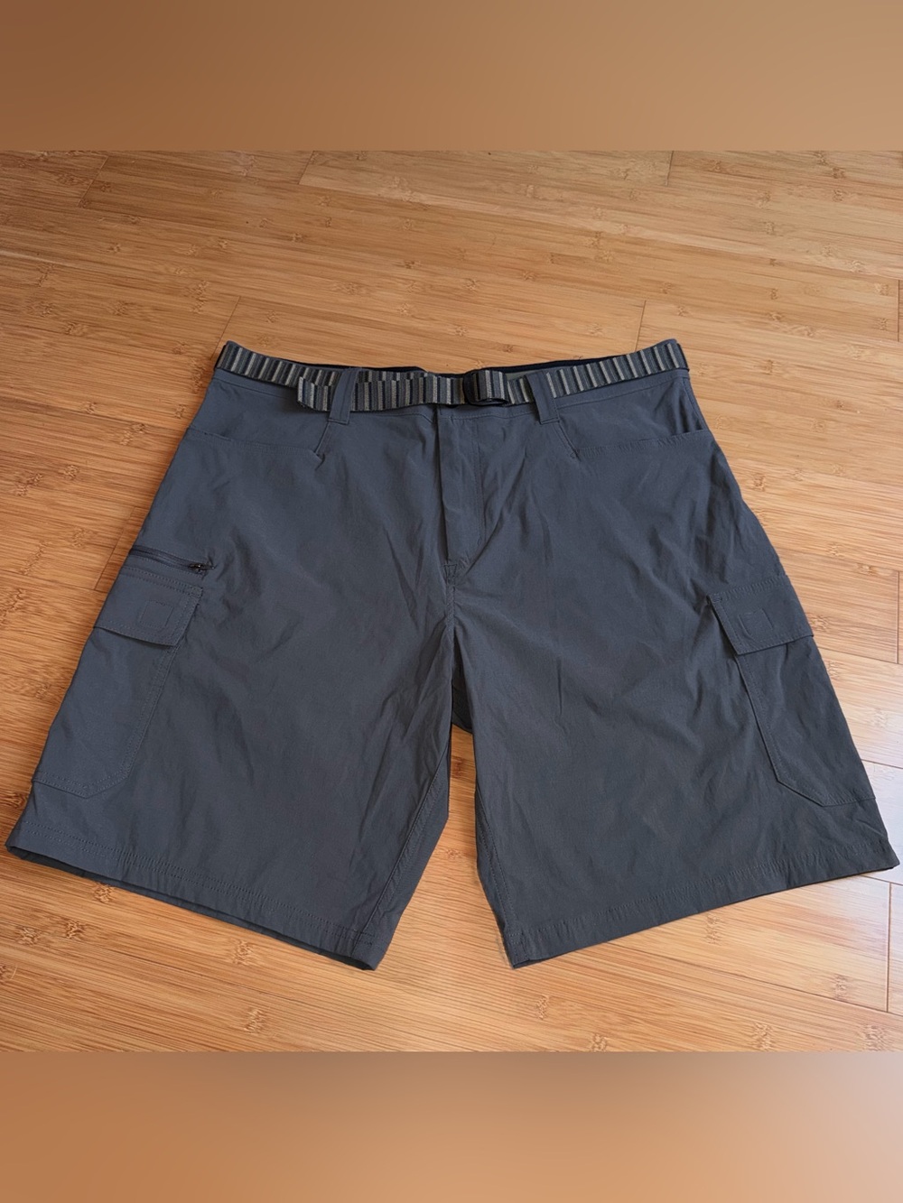 Orvis Tech Cargo Shorts Mens 38x10 Asphalt Grey Gorpcore Hiking Outdoor